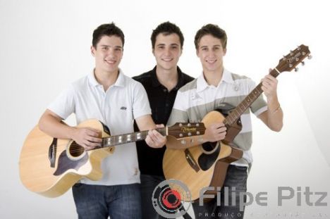 Zé, Vicente & João consquistando o Sertanejo Universitário