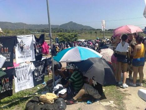 Fãs acampam em frente ao Parque do Planeta para show da Beyonce