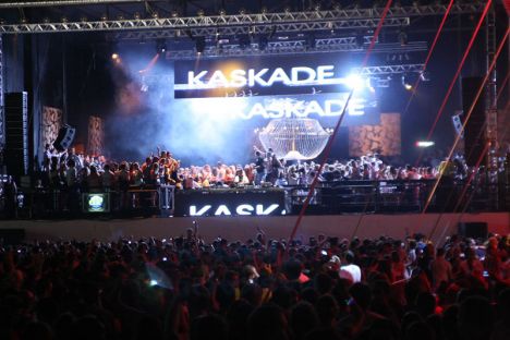 Kaskade abriu o Carnaval Eletrônico do Stage Music Park em Florianópolis