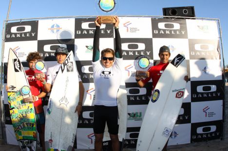 Caio Ibelli foi campeão brasileiro Sub-20 no Oakley Pro Junior 2010