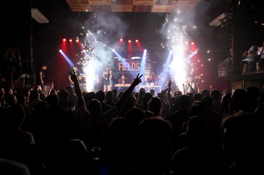 Noite de quarta-feira agitada na Fields em Floripa - Foto: 6