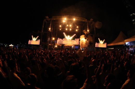 Big Beach Bootique recebe cerca de 100 mil pessoas na praia de Balnerio Cambori - Foto: 6