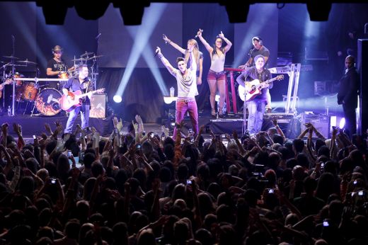 Luan encanta o pblico em show na Fields em Floripa - Foto: 1