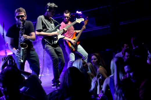 As melhores bandas sertanejas animaram o inicio da semana na Fields em Floripa - Foto: 2